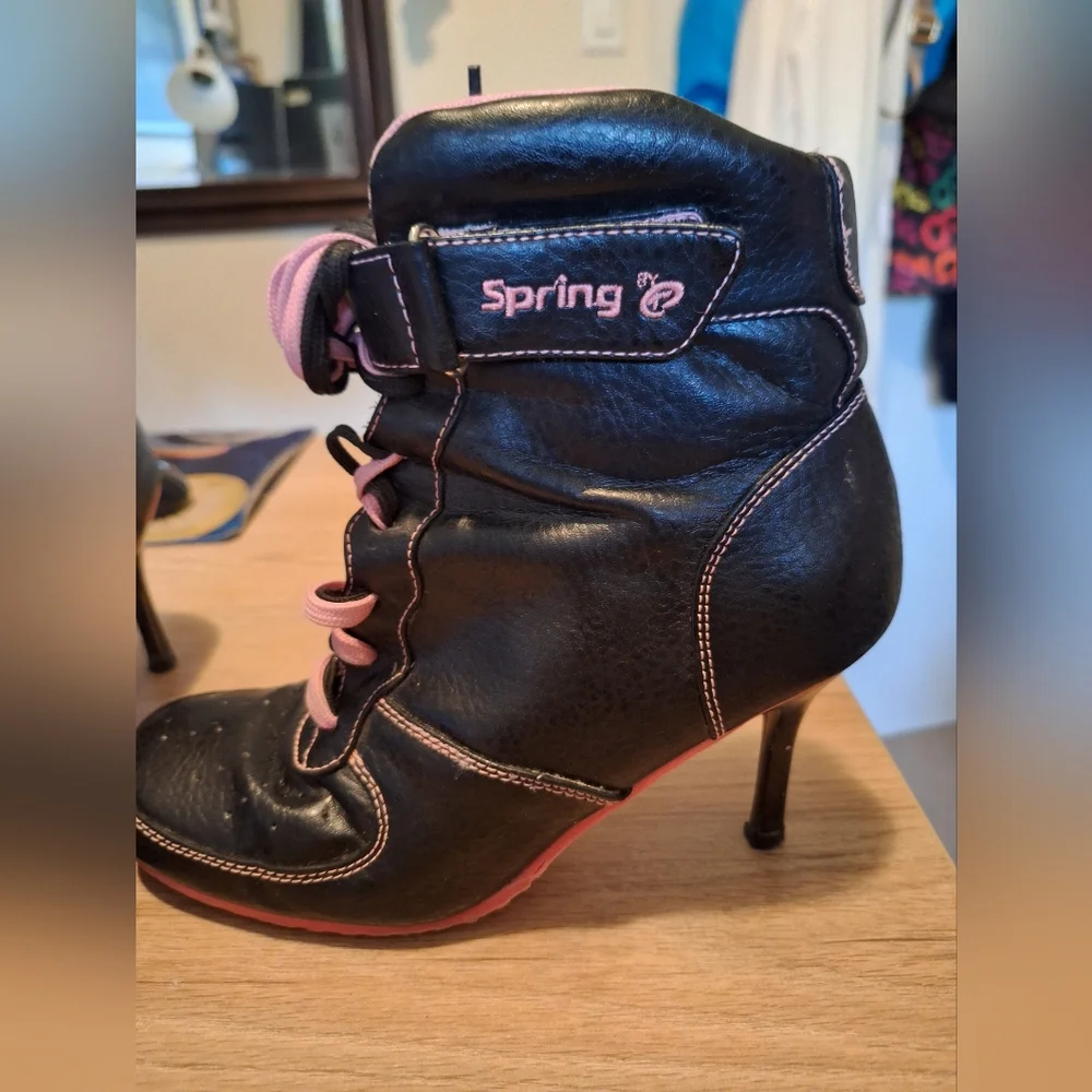 Spring boots - Picture 2 of 4